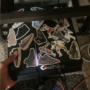 PlayStation 4 408 GB